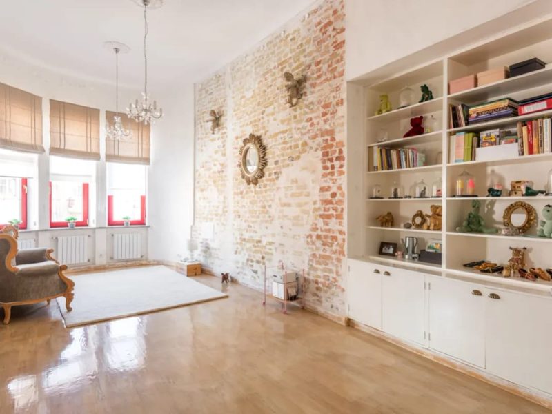 Faut-il protéger un mur en brique intérieur et avec quoi ?