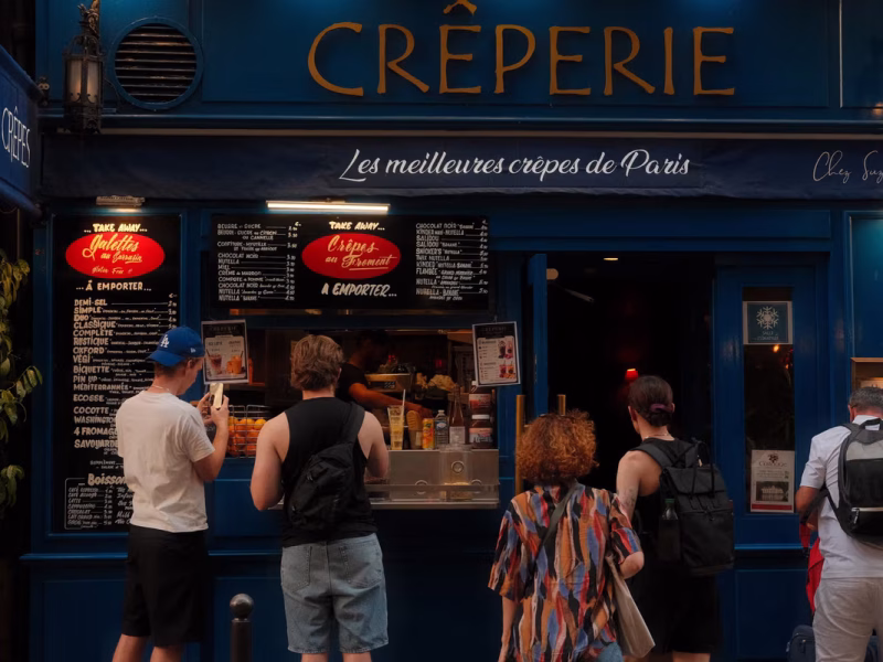 Redynamiser un quartier avec une crêperie : l’impact des commerces de proximité