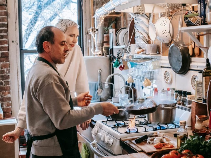 Les Bienfaits des Ustensiles de Cuisine pour Réaliser des Repas Délicieux